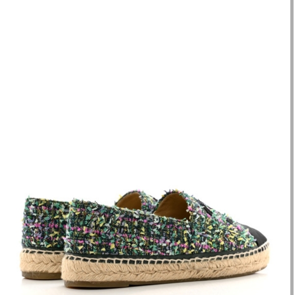 *SOLD* Chanel Rainbow Tweed Espadrilles size 38 - Picture 2 of 6